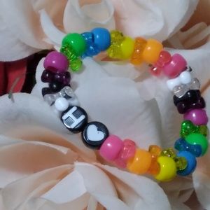 Meet your Posher, Lois